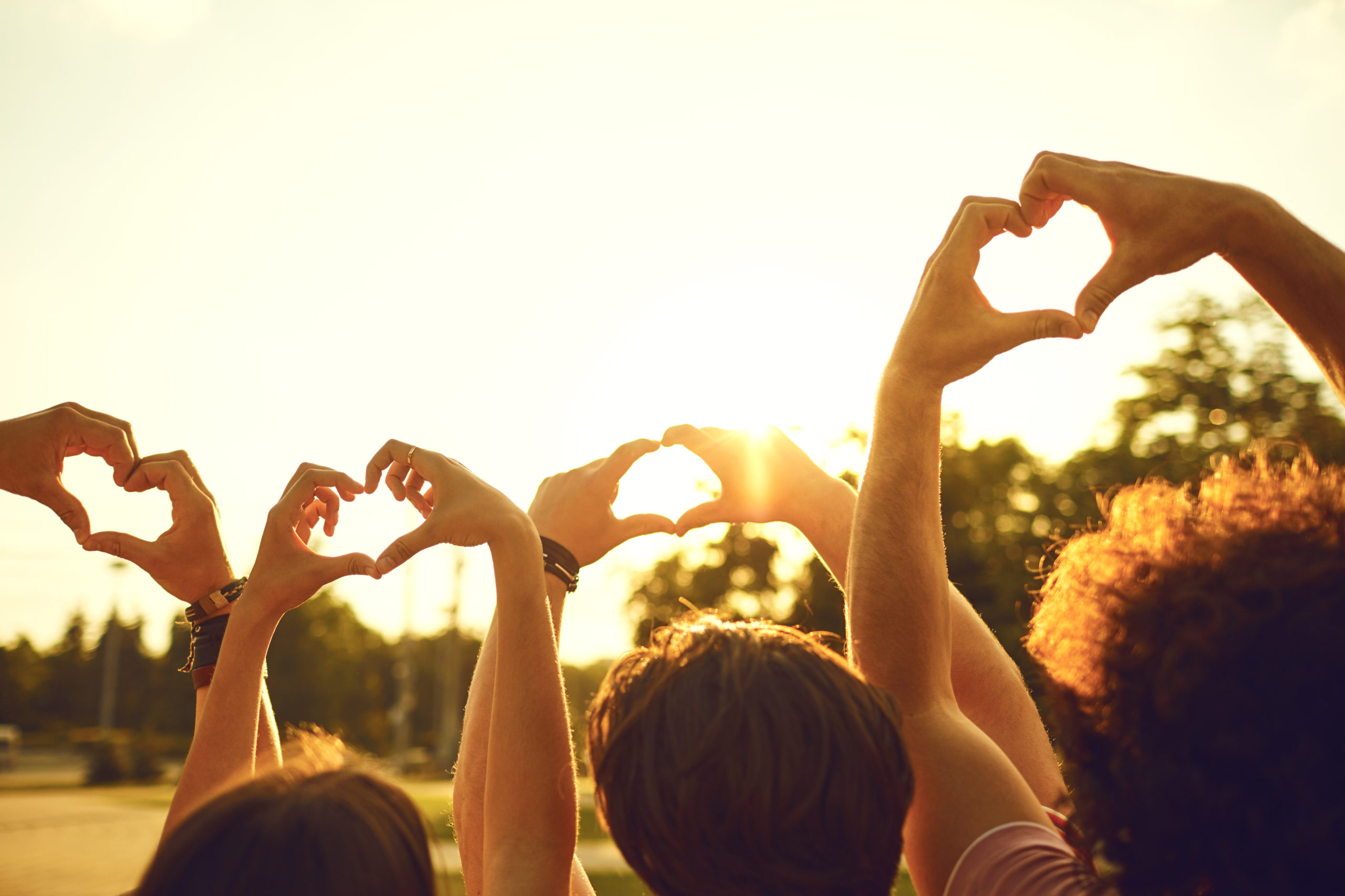 hands making the heart symbol